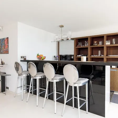 Nice Flat On The Croisette 칸느